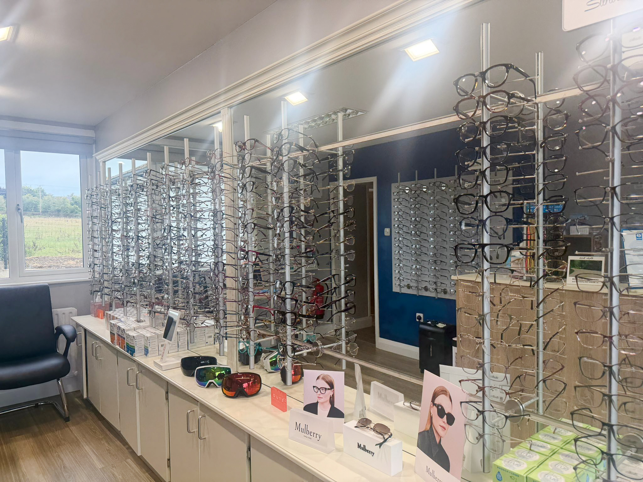 eyecare reception front
